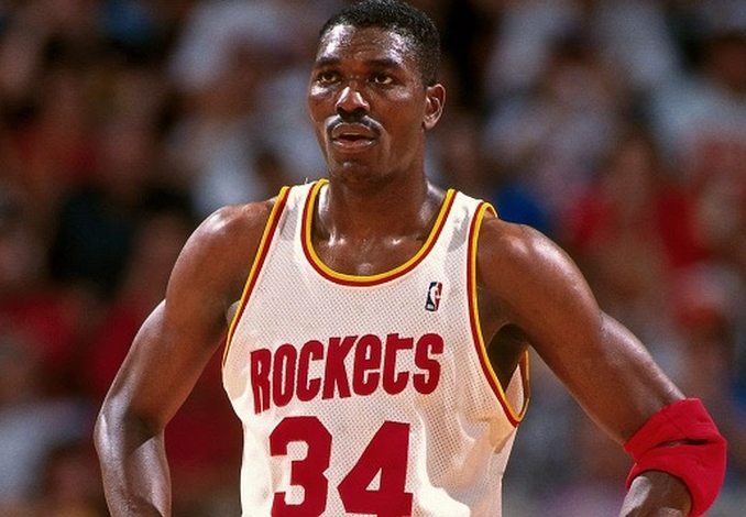 生涯10000进球有多强？现役仅1人，甜瓜差一点，库里差得远休闲区蓝鸢梦想 - Www.slyday.coM