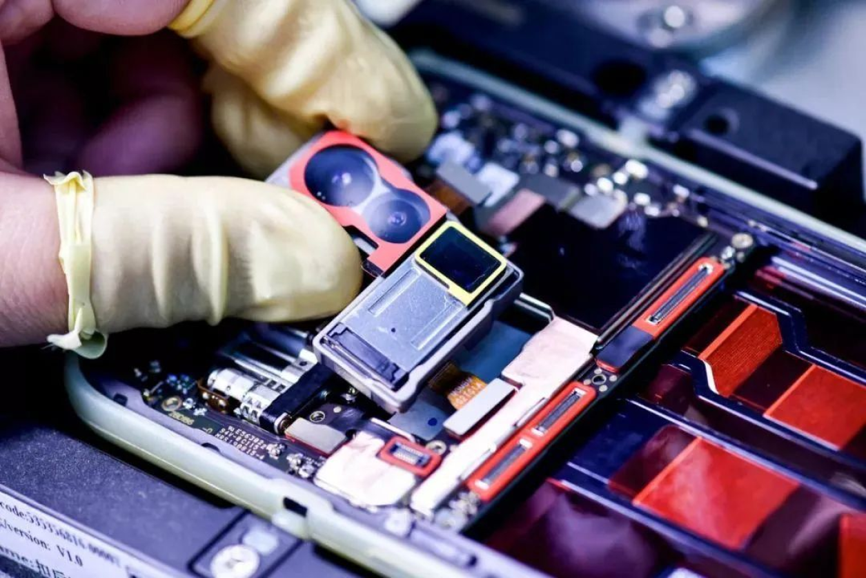 3674元！iPhone 13 Pro成本曝光，苹果确实更“良心”了！休闲区蓝鸢梦想 - Www.slyday.coM