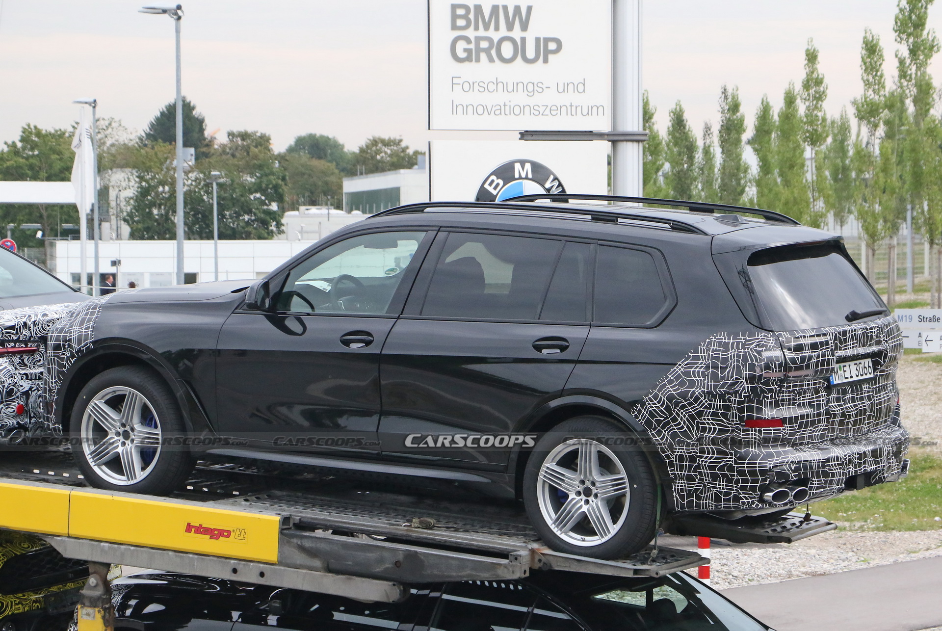 气势不输库里南，阿尔宾娜XB7路试谍照曝光休闲区蓝鸢梦想 - Www.slyday.coM