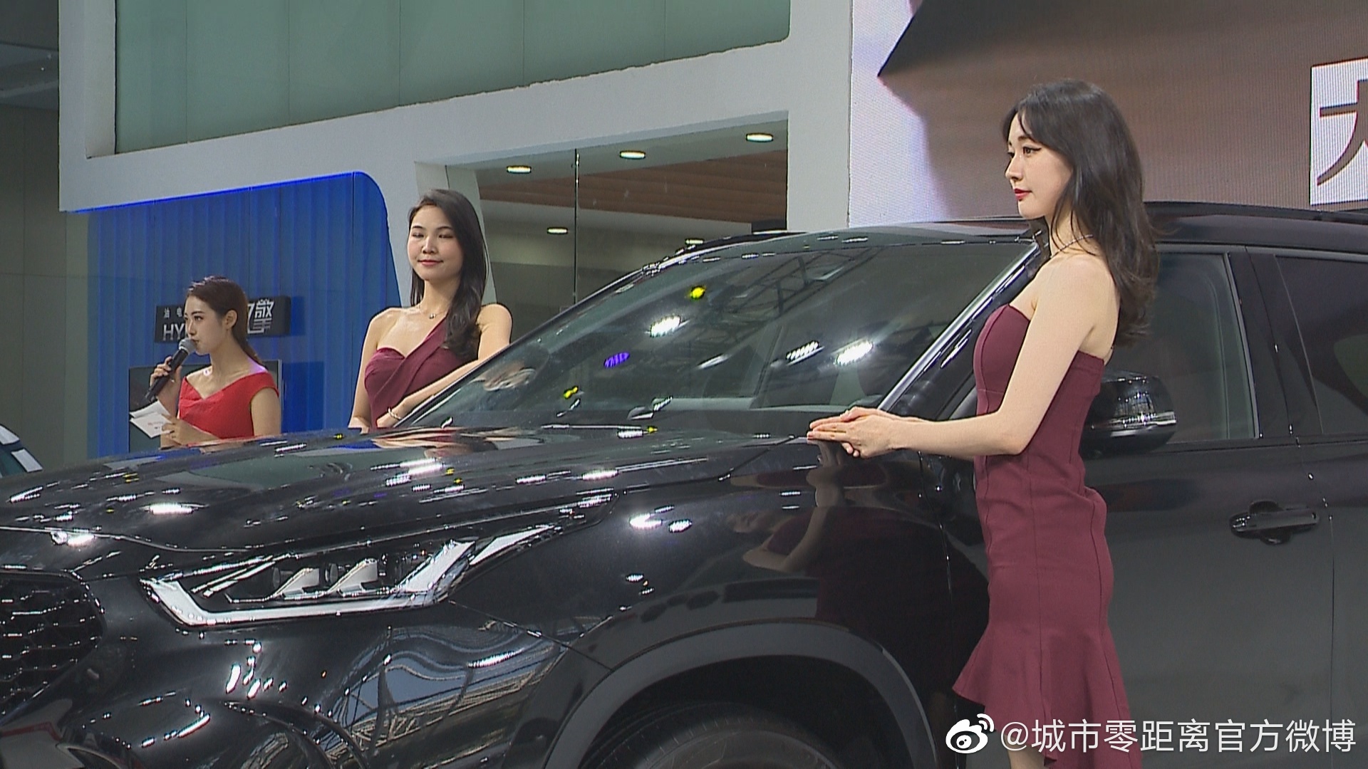 为期四天的2021中山"十一"车展吸引了不少街坊前往,我身边都有不少想