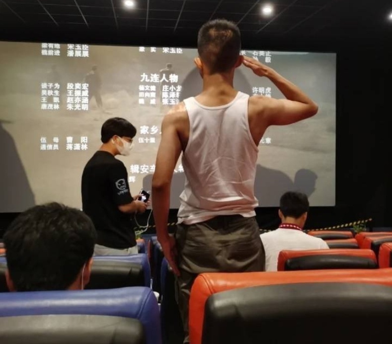 恭喜!《长津湖》破20亿,吴京继沈腾之后总票房也超200亿休闲区蓝鸢梦想 - Www.slyday.coM 恭喜!《长津湖》破20亿,吴京继沈腾之后总票房也超200亿休闲区蓝鸢梦想 - Www.slyday.coM