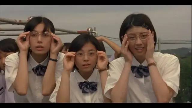 这《五个扑水的少年》，就……休闲区蓝鸢梦想 - Www.slyday.coM