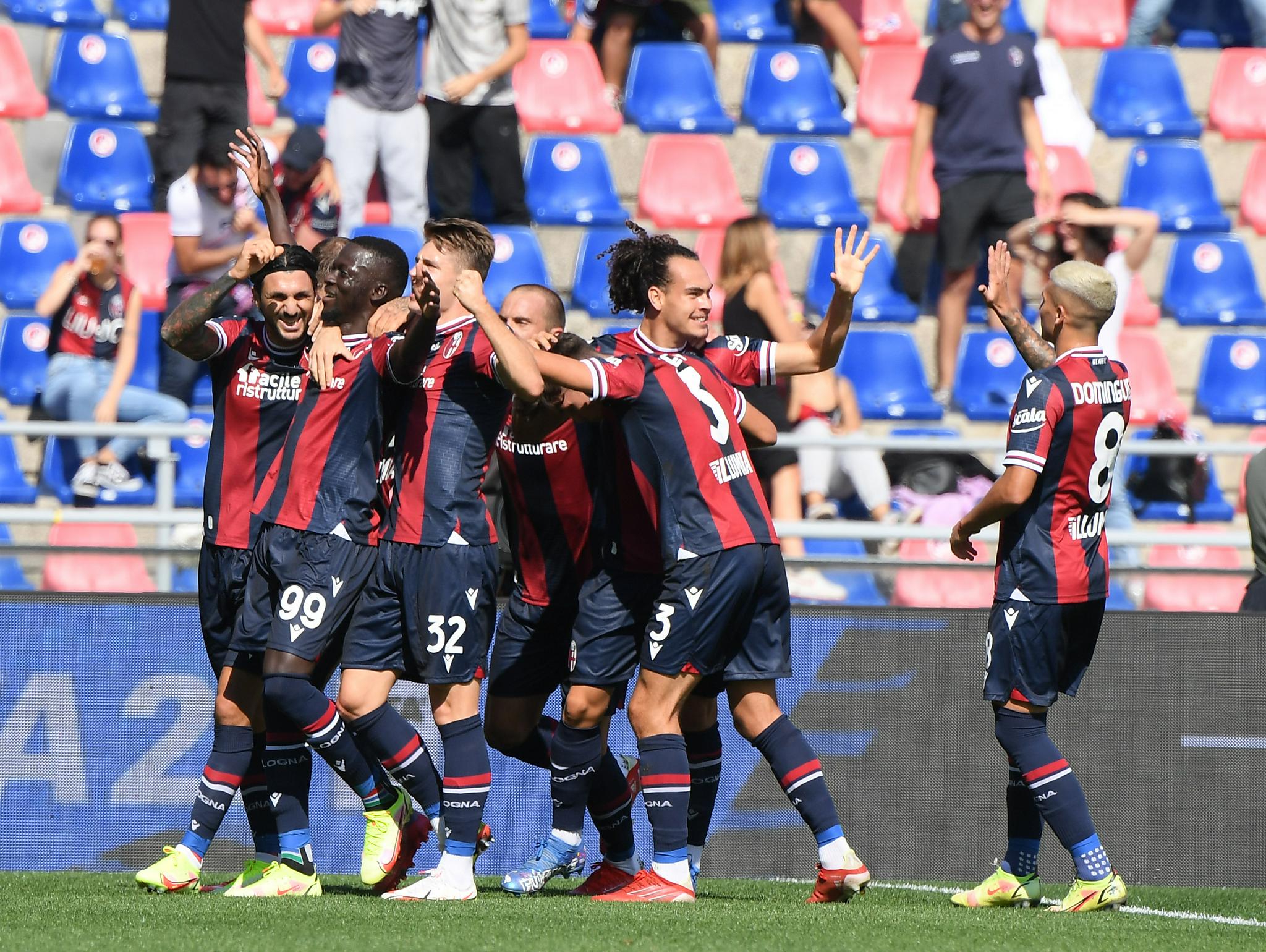 足球——意甲:博洛尼亚胜拉齐奥|博洛尼亚|阿尔贝托|意甲_新浪新闻