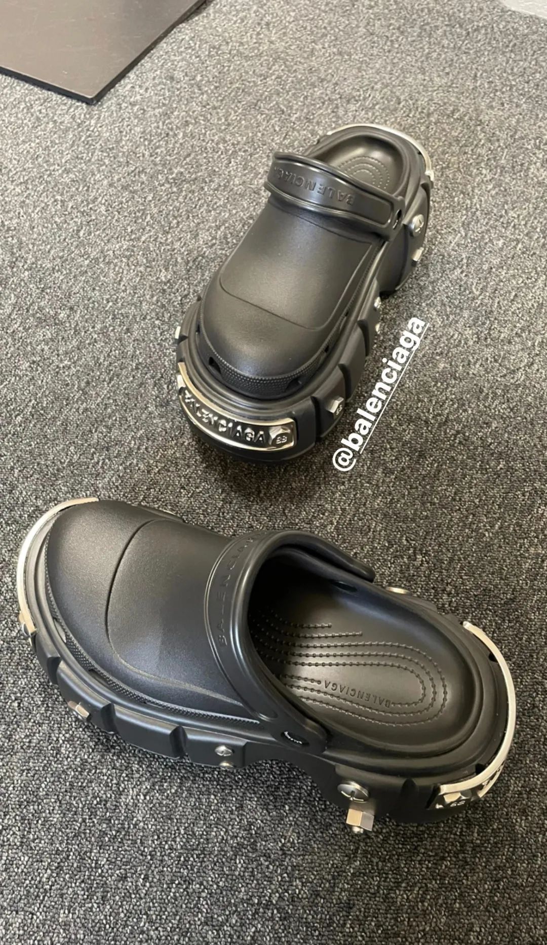 巴黎世家 x 洞洞鞋crocs联名疑提前泄露,下季发售?这很亚逼!