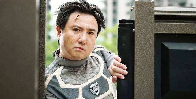 上映4天票房持续逆跌,《长津湖》一路高歌,已进入年度前三休闲区蓝鸢梦想 - Www.slyday.coM