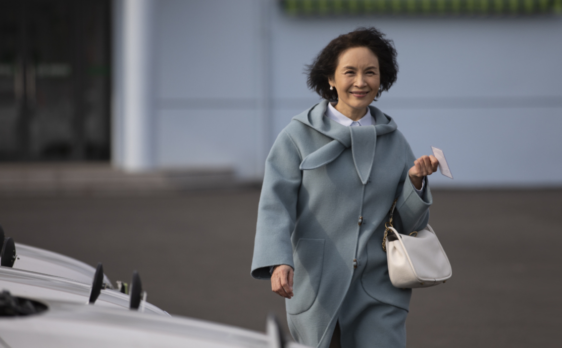 越老越优雅的典型,还要看宋晓英!