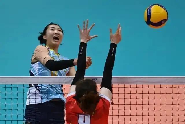 中国女排迎坏消息！夺冠功勋二传宣布退役，国家队急需引进新血液休闲区蓝鸢梦想 - Www.slyday.coM