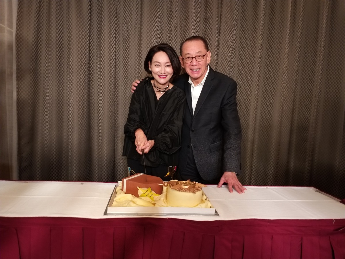 携手闺蜜组女团,大咖艺人逐个亮相|霍汶希|容祖儿|艺人_新浪新闻