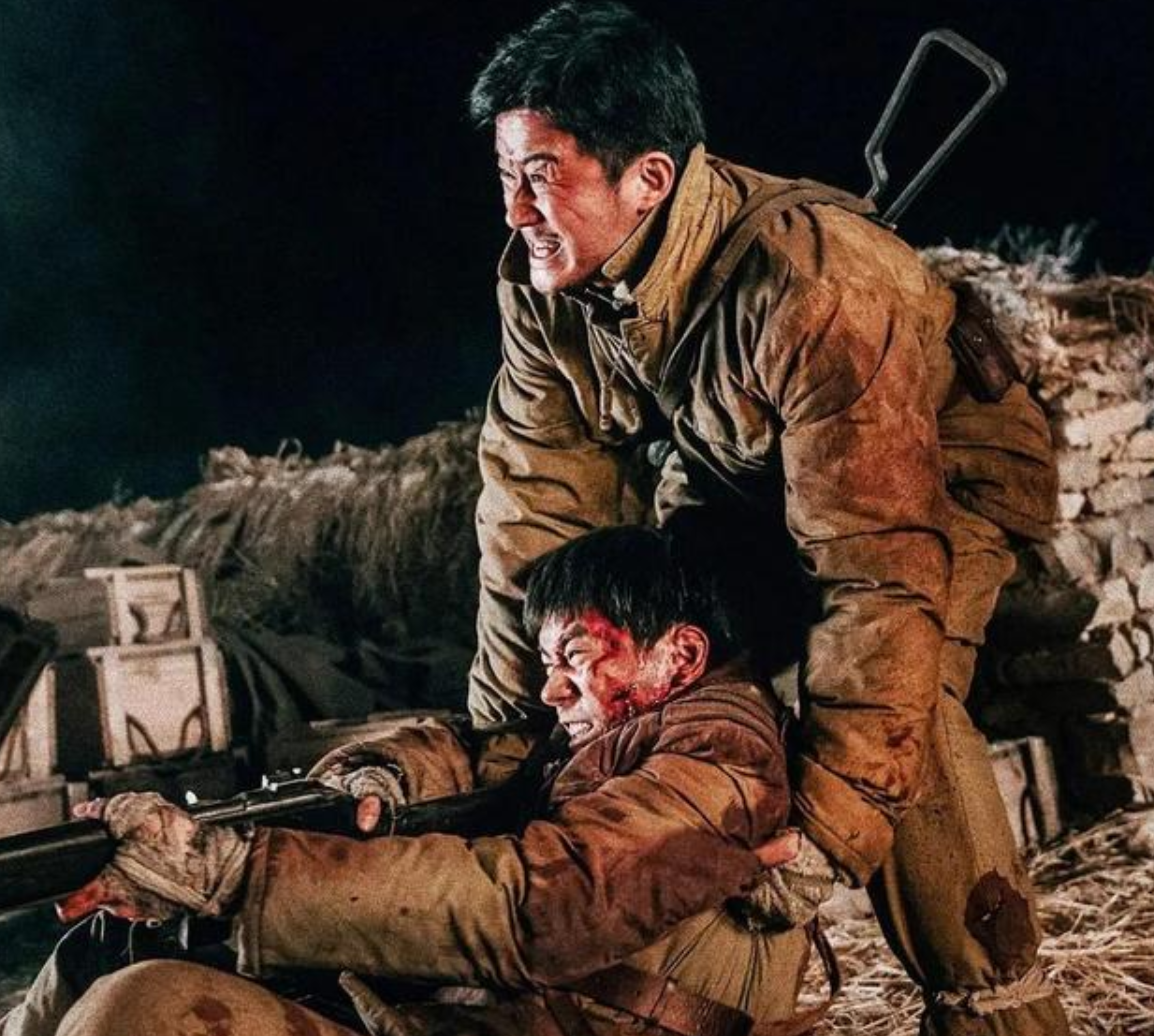 《长津湖》伍万里火车上看长城含义深刻,导演镜头语言太牛了休闲区蓝鸢梦想 - Www.slyday.coM 《长津湖》伍万里火车上看长城含义深刻,导演镜头语言太牛了休闲区蓝鸢梦想 - Www.slyday.coM