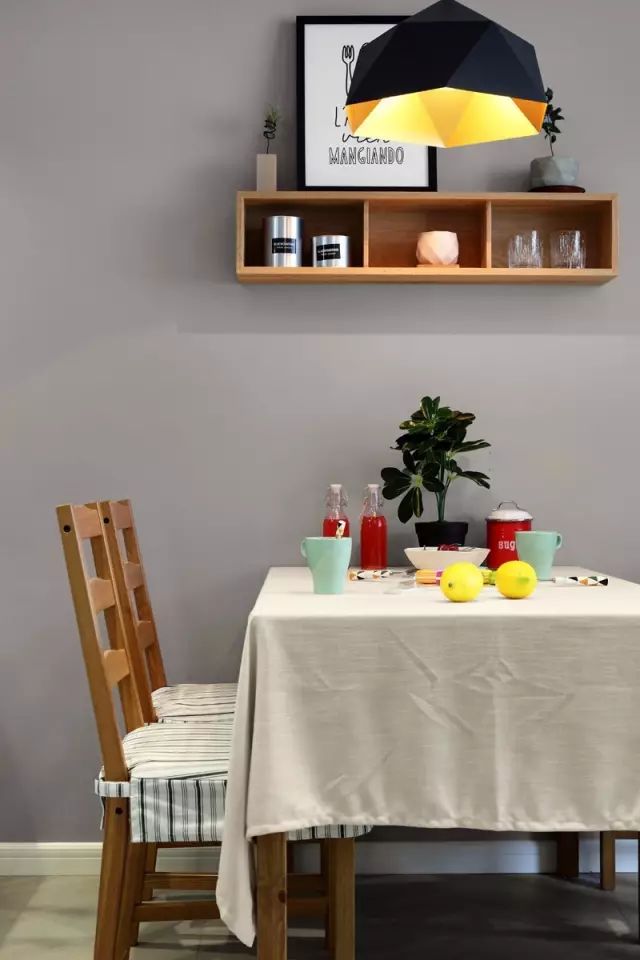 80㎡二居简单装修，电视墙+隐形门二合一的操作，你肯定没见过休闲区蓝鸢梦想 - Www.slyday.coM