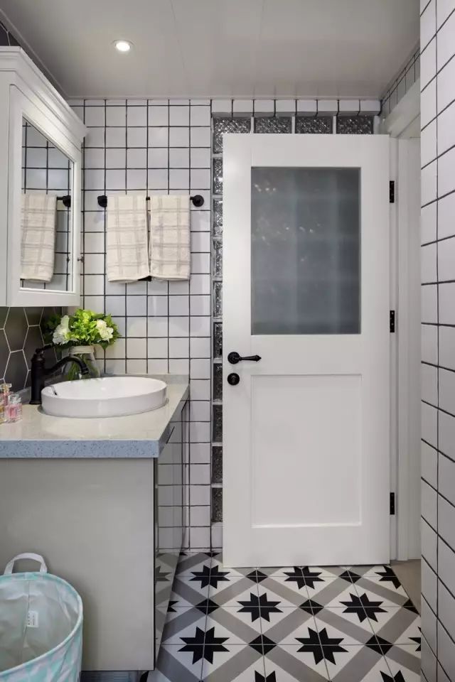 80㎡二居简单装修，电视墙+隐形门二合一的操作，你肯定没见过休闲区蓝鸢梦想 - Www.slyday.coM