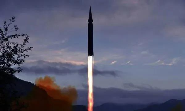 朝鲜“火星8”高超音速导弹