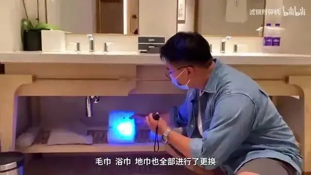 2800一晚的酒店 马桶不刷枕套不换水杯不洗？北京环球影城：正在调查休闲区蓝鸢梦想 - Www.slyday.coM