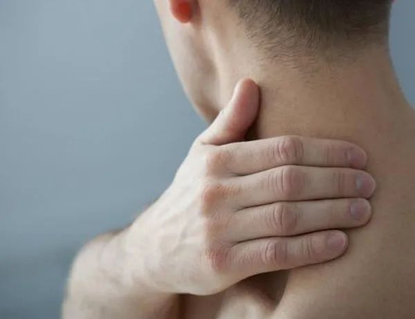 落枕反反复复竟是这种病