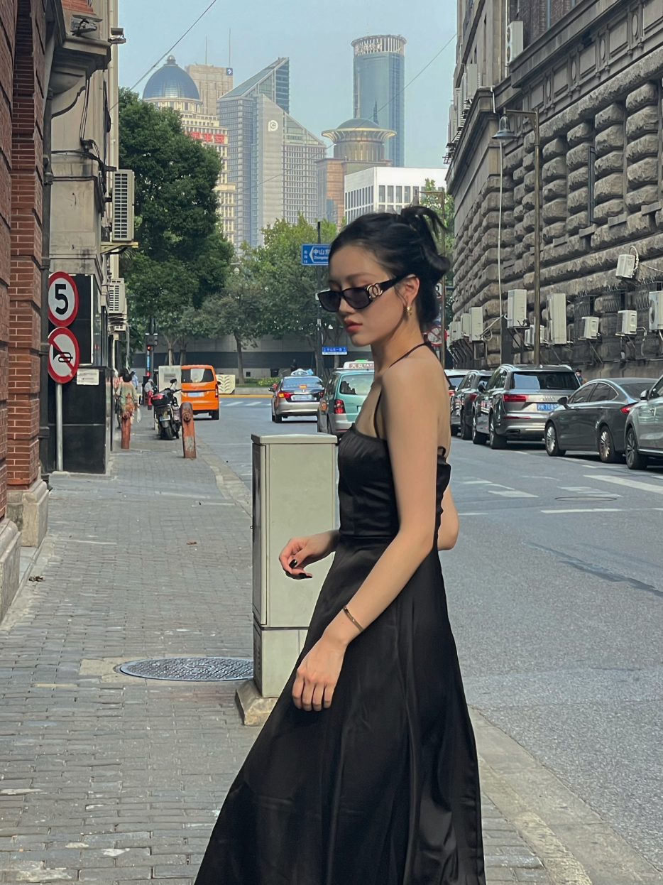 正面显腰细,侧面显背薄(我这个圆肩都能穿成直角肩,上身即可感受,什么