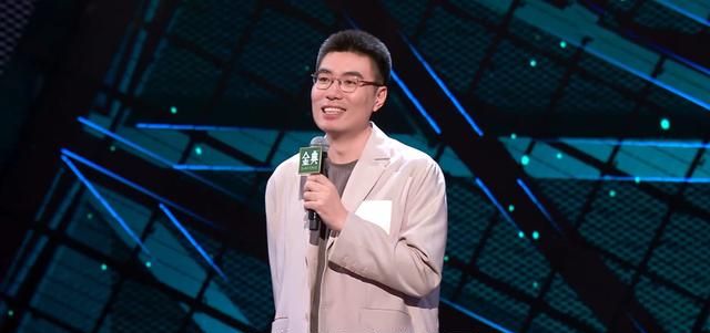 周奇墨不愧是脱口秀天花板玩上内部梗之后简直就是神