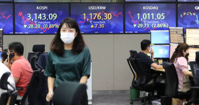 韩国银行职员外婆去世请假奔丧，主管竟回：你和她很亲吗？休闲区蓝鸢梦想 - Www.slyday.coM