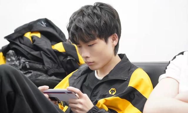 sk感慨狼队"好强",今屿打野比射手上限高太多,老林确实厉害!