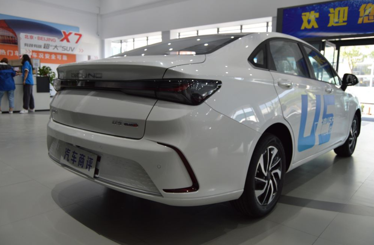 99万起!北京u5 plus实车到店,凭实力破圈出道-新浪汽车