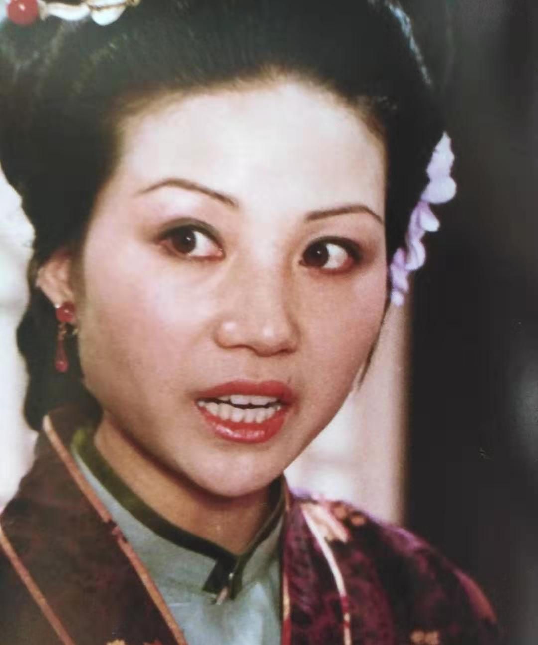 赵姨娘替儿子讨妾遭到贾政拒绝后她说出了宝玉的秘密