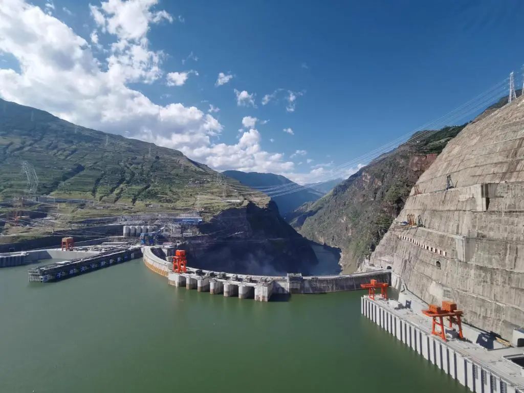 哈尔滨制造问鼎世界首台套国庆期间国家重点工程白鹤滩哈产百万千瓦