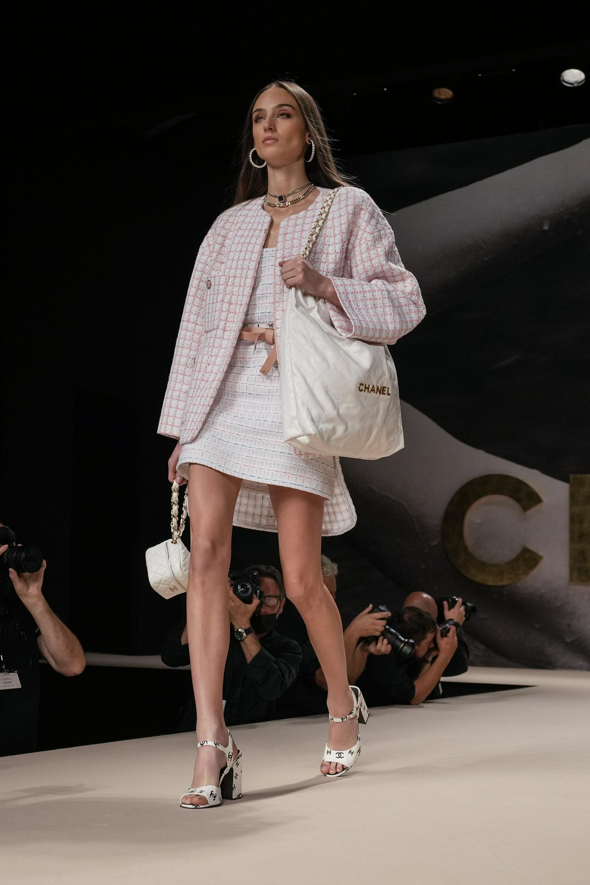 巴黎时装周香奈儿品牌时装秀