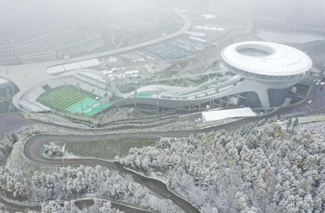 10月我国多地飞雪!为什么2021年的冬天来得这么早?休闲区蓝鸢梦想 - Www.slyday.coM 10月我国多地飞雪!为什么2021年的冬天来得这么早?休闲区蓝鸢梦想 - Www.slyday.coM