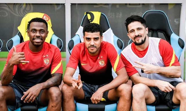 必胜中国!朴恒绪大打心理战,越南球员秀肌肉,国足如何应对?休闲区蓝鸢梦想 - Www.slyday.coM