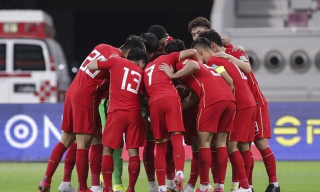 国足VS越南：李铁迎合球迷,将2主力拿下,1人落选成致命失误休闲区蓝鸢梦想 - Www.slyday.coM