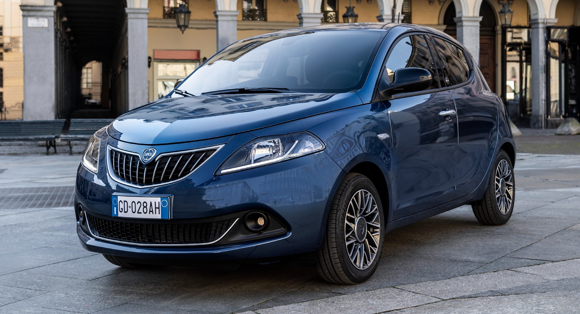 经典车系即将回归蓝旗亚delta预计2026年以全新电动车身份重生