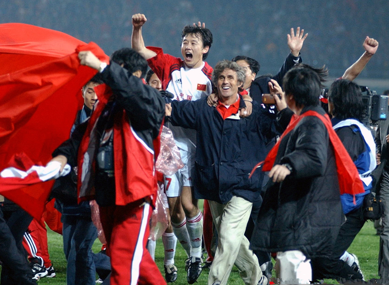 国足VS越南男足23人名单解析,前锋多达8人!李铁或祭出一大杀招休闲区蓝鸢梦想 - Www.slyday.coM 国足VS越南男足23人名单解析,前锋多达8人!李铁或祭出一大杀招休闲区蓝鸢梦想 - Www.slyday.coM