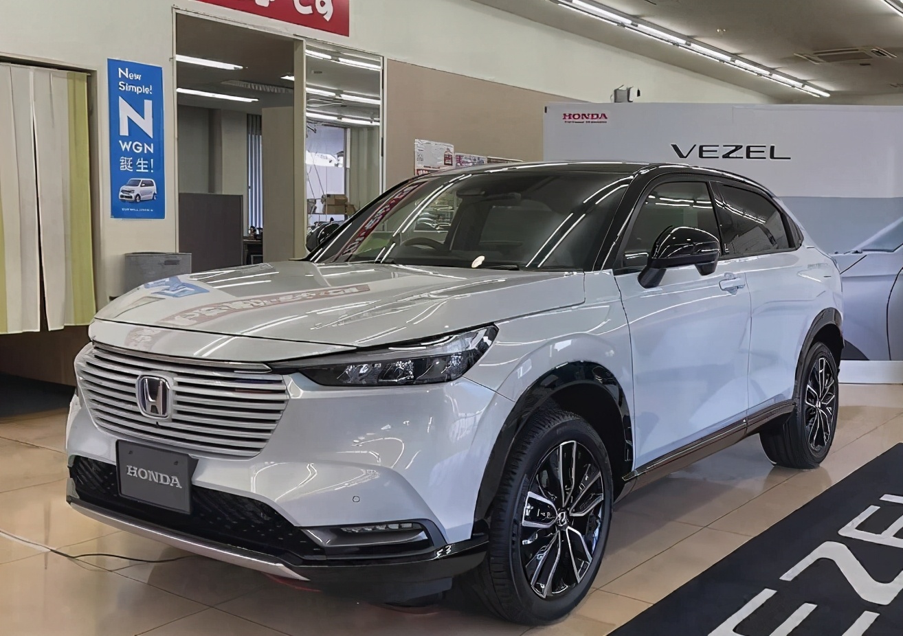 确定不是冠道?新一代本田缤智实拍,外观前卫,无边框前脸是亮点