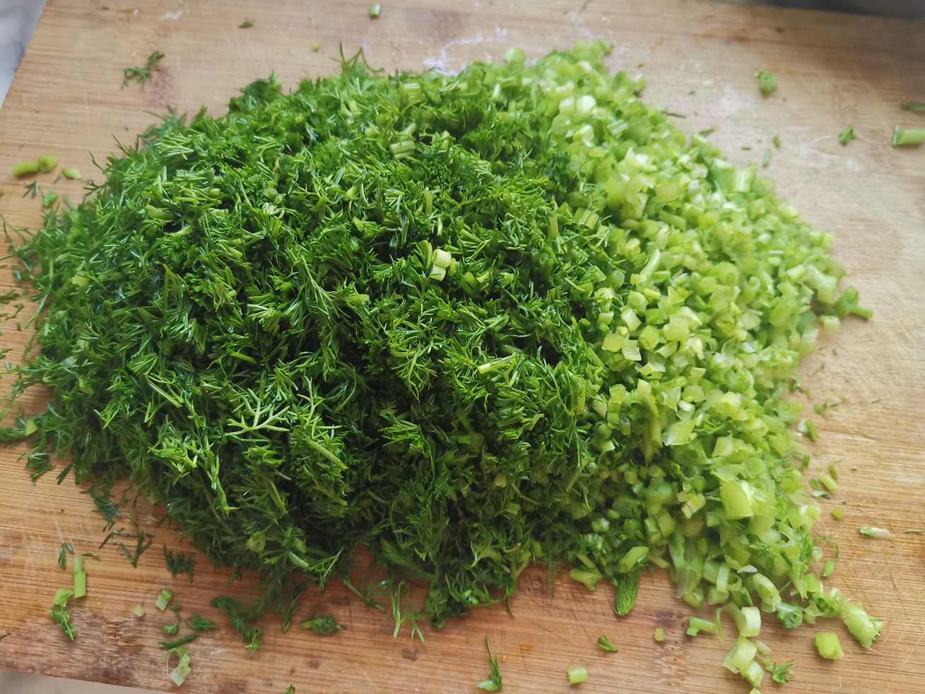 此菜包饺子真好吃,湿气最怕它,清香鲜美又多汁,常吃湿气跑光光休闲区蓝鸢梦想 - Www.slyday.coM 此菜包饺子真好吃,湿气最怕它,清香鲜美又多汁,常吃湿气跑光光休闲区蓝鸢梦想 - Www.slyday.coM