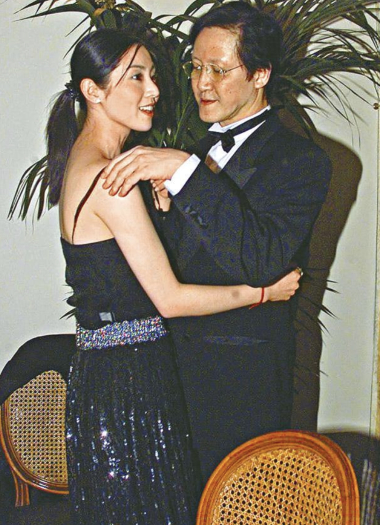 46岁张玉珊罕见出席活动，不介意被曝身家三亿，退圈20年拒绝复出休闲区蓝鸢梦想 - Www.slyday.coM