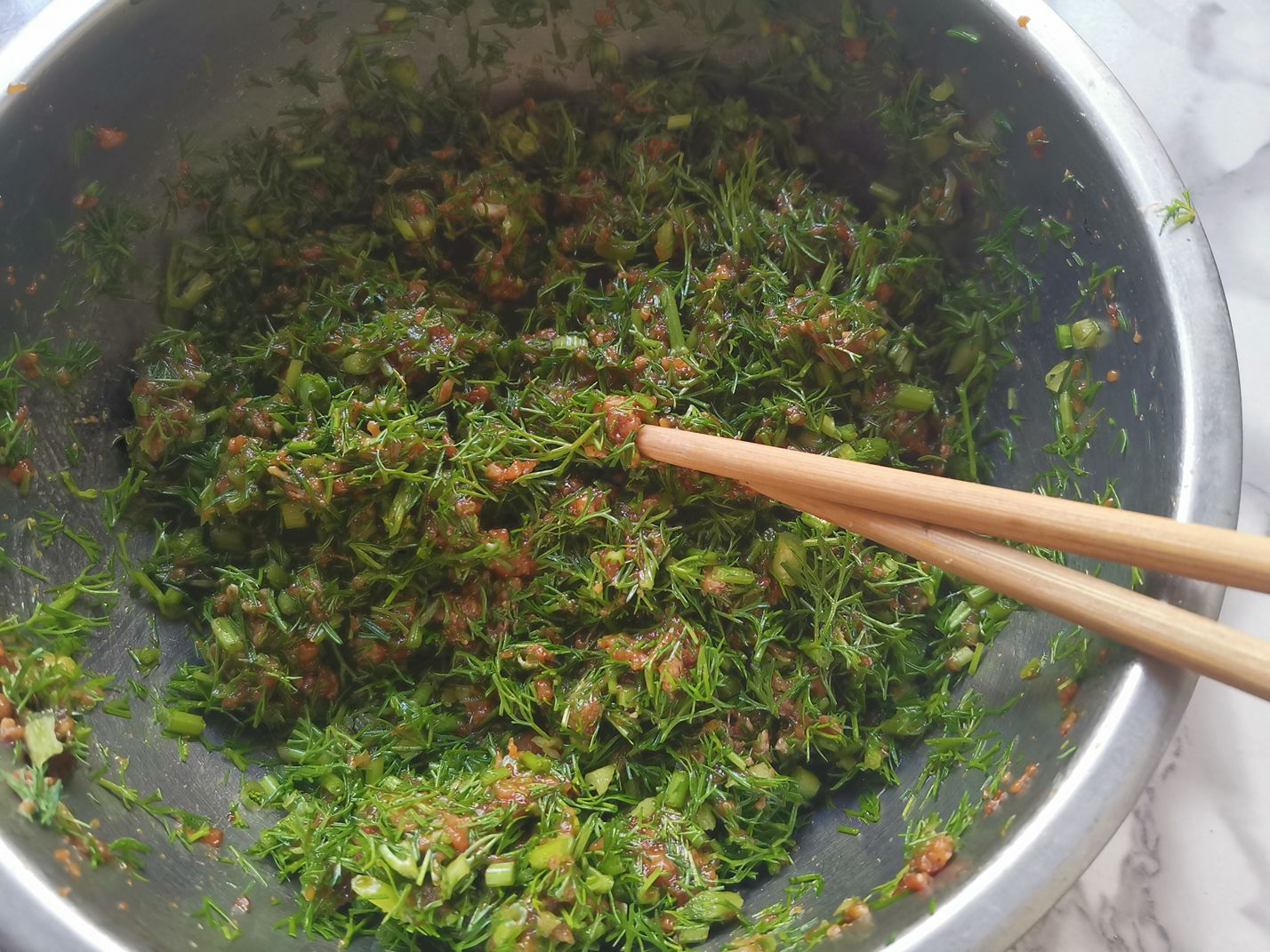 此菜包饺子真好吃,湿气最怕它,清香鲜美又多汁,常吃湿气跑光光休闲区蓝鸢梦想 - Www.slyday.coM 此菜包饺子真好吃,湿气最怕它,清香鲜美又多汁,常吃湿气跑光光休闲区蓝鸢梦想 - Www.slyday.coM