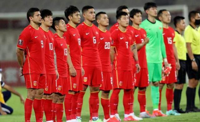 CCTV5直播！国足迎来难题，越媒：能战胜中国队，李铁不是好教练休闲区蓝鸢梦想 - Www.slyday.coM