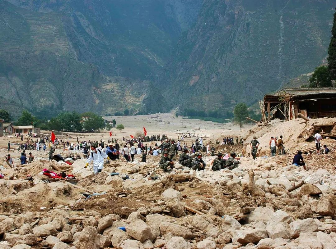 甘肃省因地质灾害死亡2580人其中九成是因为降雨引发的滑坡和泥石流