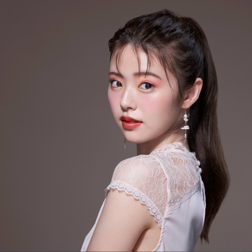 日本少女18岁签约，却被公司雪藏5年！出道便美如惊鸿！休闲区蓝鸢梦想 - Www.slyday.coM