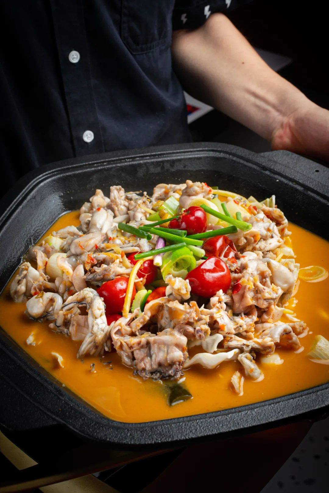 福利129元秒255元3人蛙锅套餐鲜嫩肥美