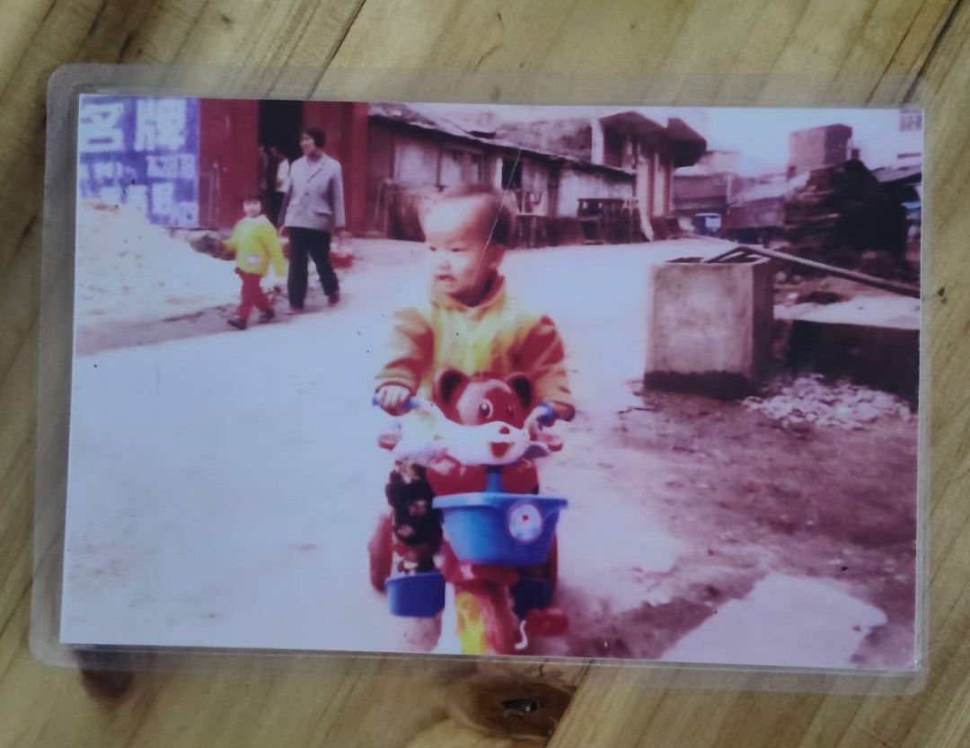 “梅姨案”又一名被拐儿童16年后找到湖南父母，认亲时脱口而出“爸爸妈妈 ”休闲区蓝鸢梦想 - Www.slyday.coM