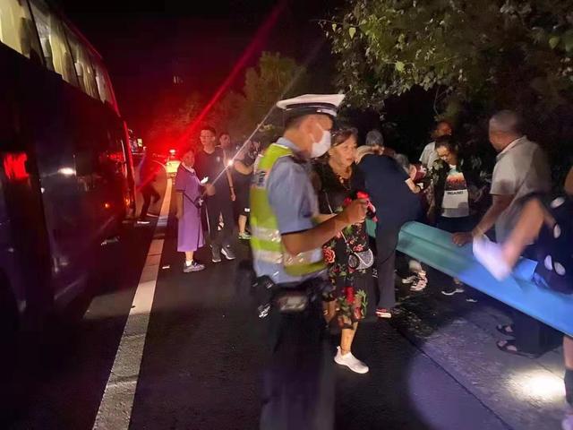 假期倒计时！贵阳高速交警国庆长假是这样度过休闲区蓝鸢梦想 - Www.slyday.coM