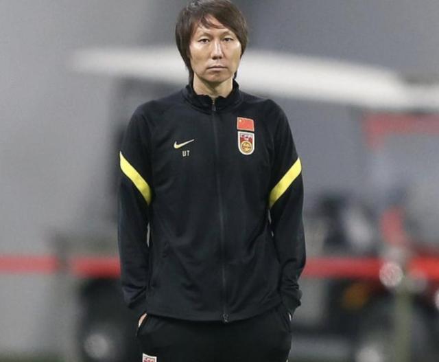 CCTV5直播！国足迎来难题，越媒：能战胜中国队，李铁不是好教练休闲区蓝鸢梦想 - Www.slyday.coM