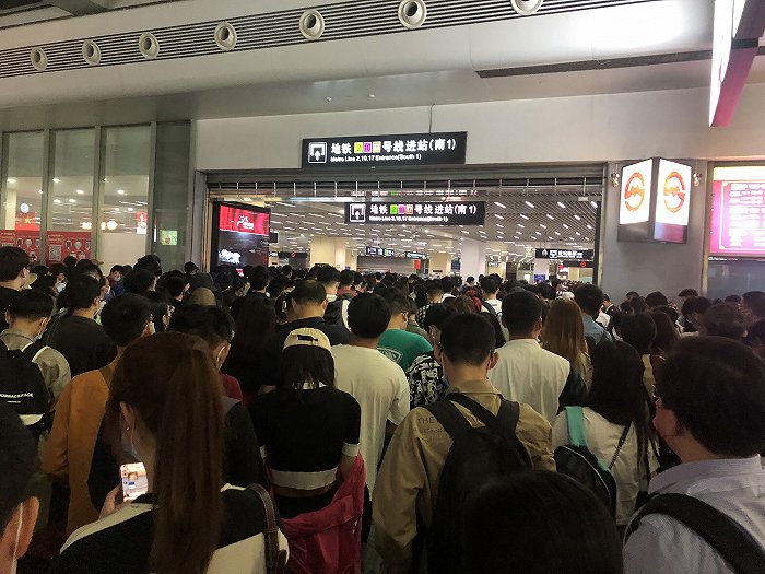上海虹桥火车站地铁进站口 图片由受访者提供