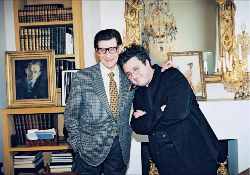 左：Yves Saint Laurent，右：Alber Elbaz