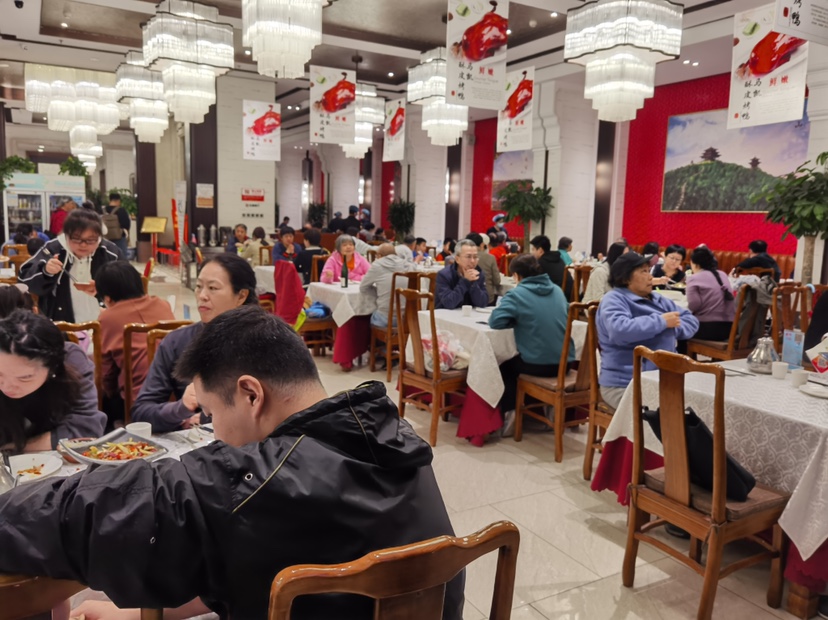 国庆假期客流量翻倍老字号非遗美食受热捧