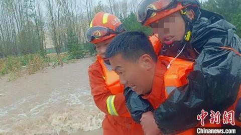 山西左权：高中生被洪水卷走 消防员激流中施救休闲区蓝鸢梦想 - Www.slyday.coM