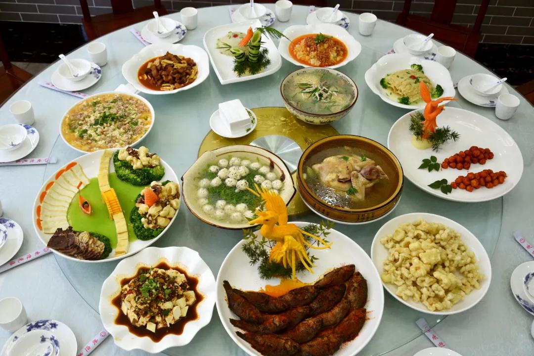 石屏豆腐宴:舌尖上的美味|豆腐|石屏|舌尖_新浪新闻