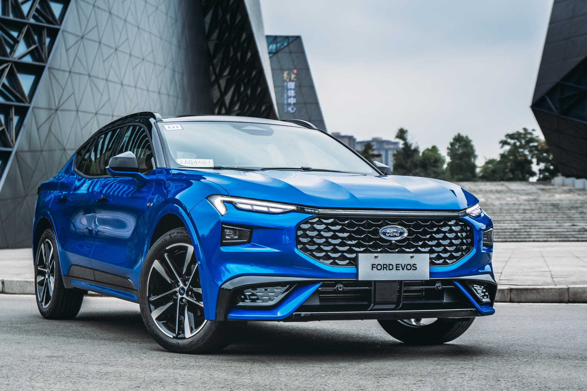 传统车企的用户思维正在改变?试驾长安福特evos