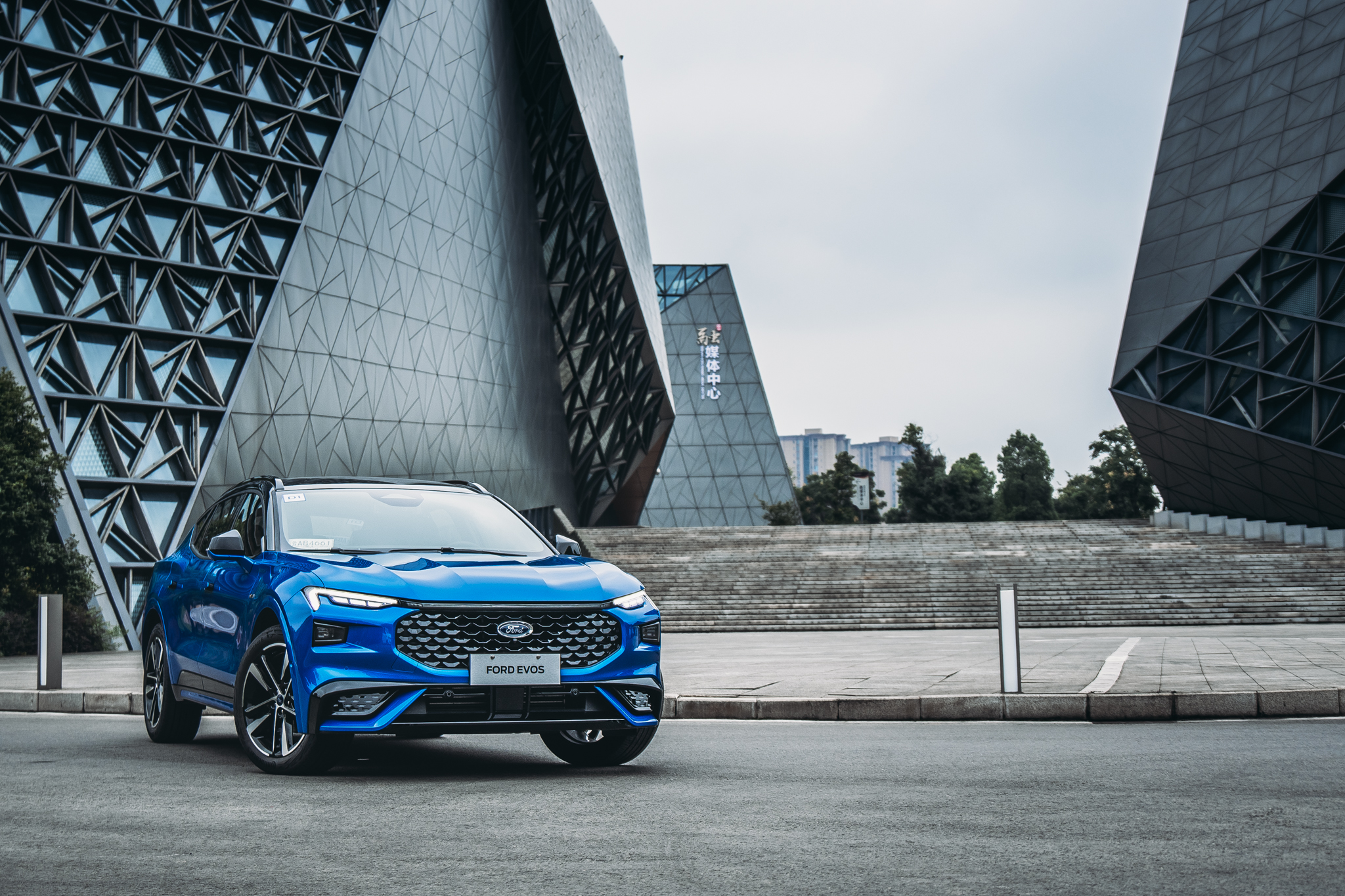 传统车企的用户思维正在改变?试驾长安福特evos