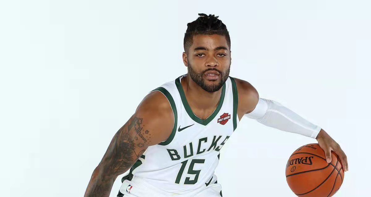 cba球队注意了,湖人新签的控卫绝对是cba小外援的上佳人选!